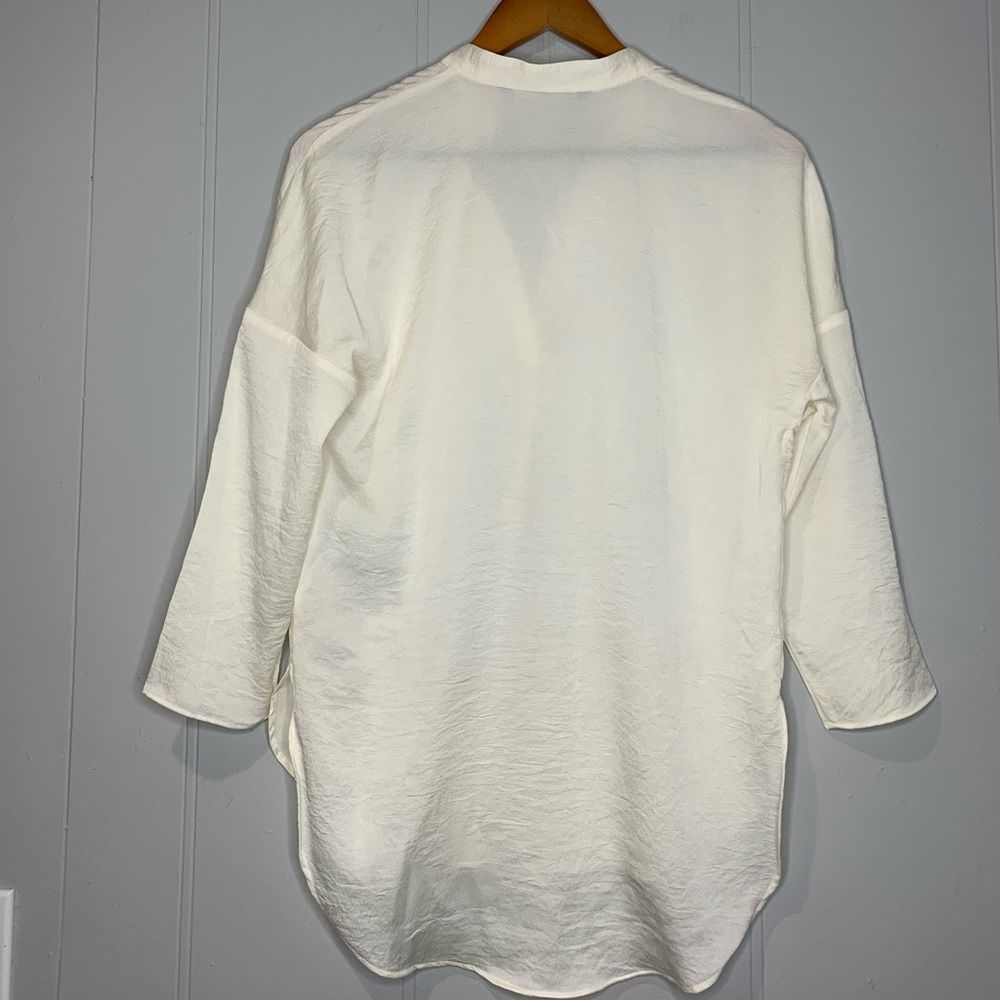 Zara Basic Blouse - Picture 2 of 3